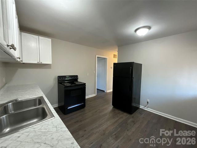 520 Blendwood Drive, Charlotte, NC 28215