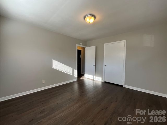 520 Blendwood Drive, Charlotte, NC 28215