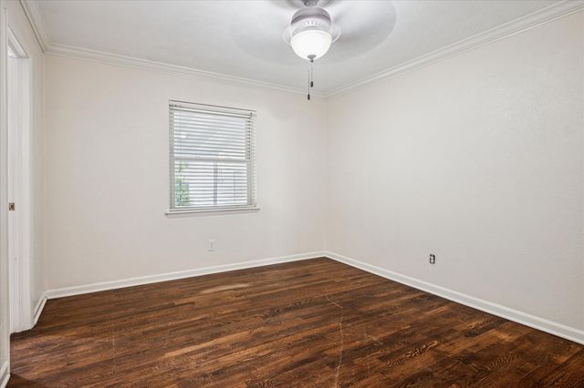 1725 Mapleton Drive, Dallas, TX 75228