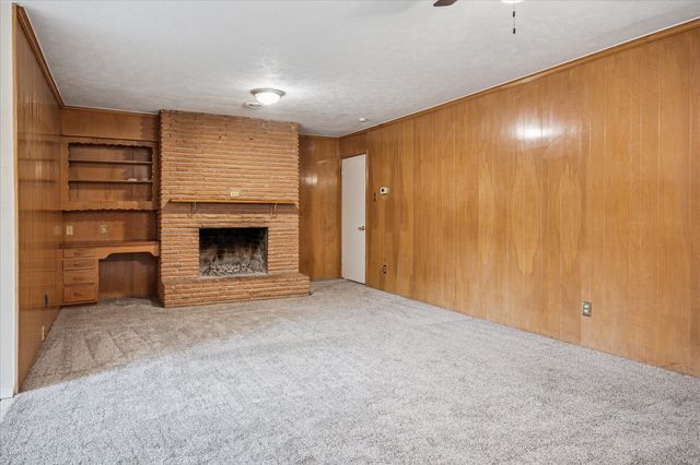 1725 Mapleton Drive, Dallas, TX 75228