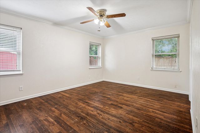 1725 Mapleton Drive, Dallas, TX 75228