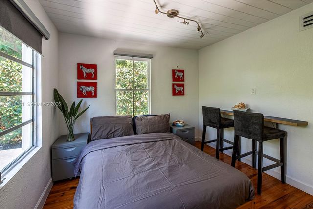 3655 Oak Ave 3655, Miami, FL 33133