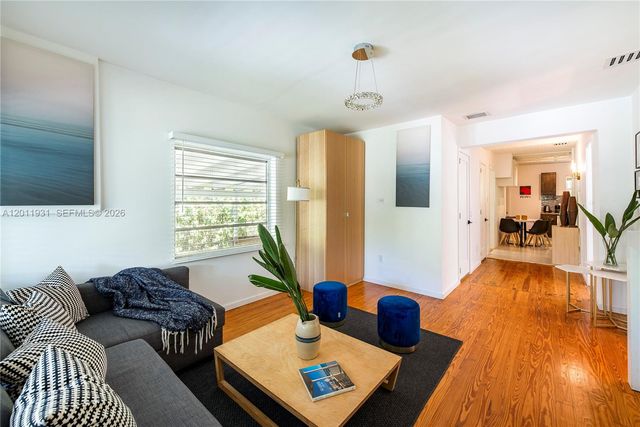 3655 Oak Ave 3655, Miami, FL 33133
