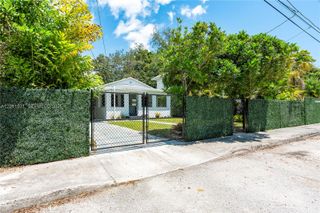 3655 Oak Ave 3655, Miami, FL 33133