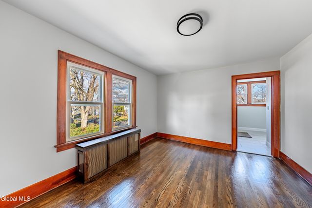 21 Magee Drive, Bethlehem, NY 12077