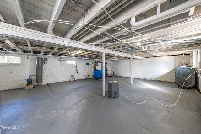 21 Magee Drive, Bethlehem, NY 12077