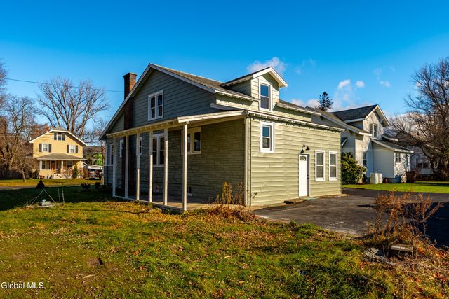 21 Magee Drive, Bethlehem, NY 12077