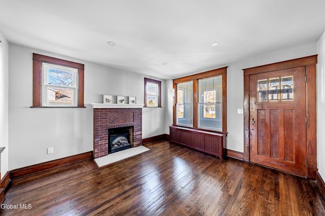 21 Magee Drive, Bethlehem, NY 12077