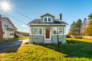 21 Magee Drive, Bethlehem, NY 12077