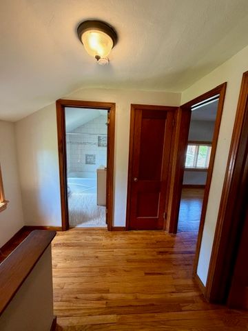 676 Park Ave, Braddock Hills, PA 15221