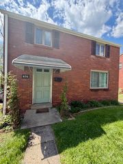 676 Park Ave, Braddock Hills, PA 15221