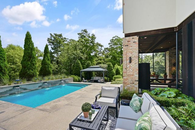 16254 Woodville Dr, Prairieville, LA 70769