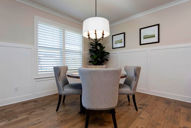 3717 E Hutcheson Avenue, Springfield, MO 65802