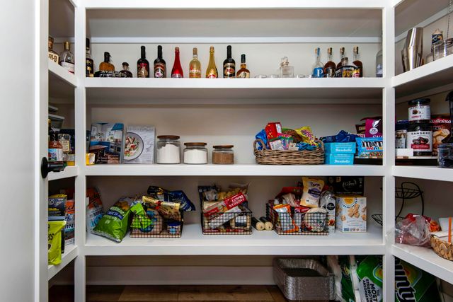 3717 E Hutcheson Avenue, Springfield, MO 65802