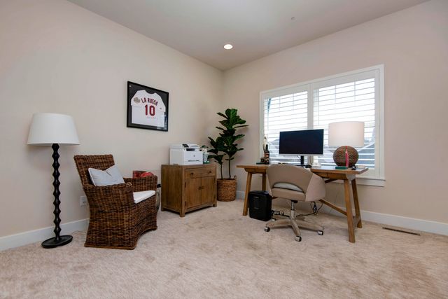 3717 E Hutcheson Avenue, Springfield, MO 65802