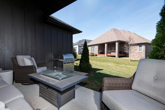 3717 E Hutcheson Avenue, Springfield, MO 65802