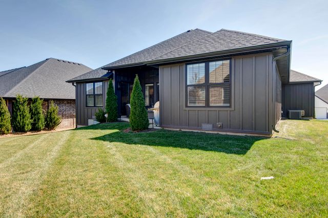 3717 E Hutcheson Avenue, Springfield, MO 65802