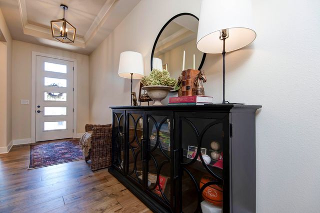 3717 E Hutcheson Avenue, Springfield, MO 65802