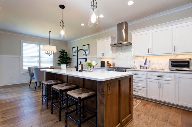 3717 E Hutcheson Avenue, Springfield, MO 65802