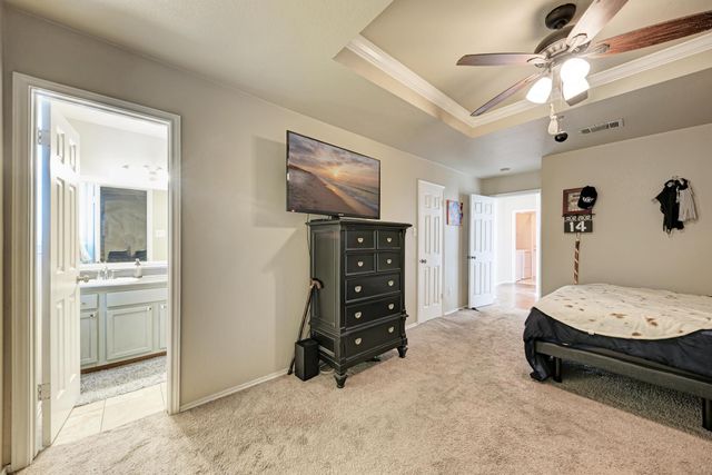 305 Creek Ledge DR, Hutto, TX 78634