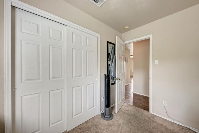 305 Creek Ledge DR, Hutto, TX 78634