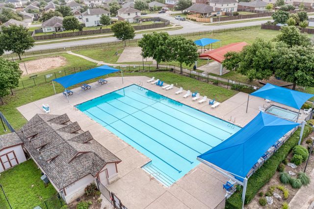 305 Creek Ledge DR, Hutto, TX 78634
