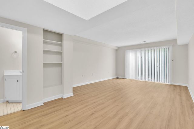 2530 E North Street Unit 11B, Greenville, SC 29615