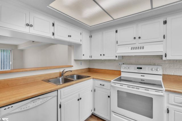 2530 E North Street Unit 11B, Greenville, SC 29615