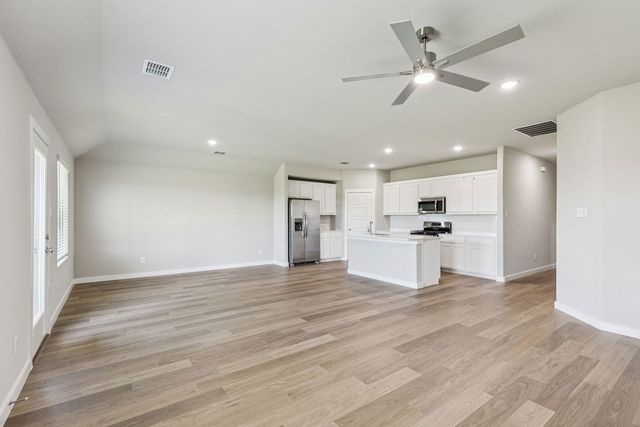 1517 Sugarberry Lane, Alvarado, TX 76009
