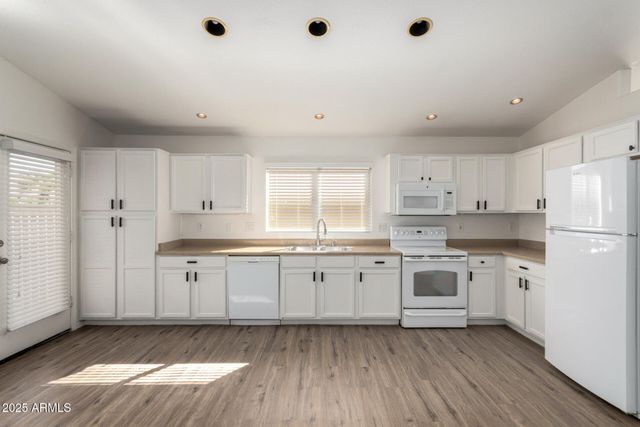 1328 E BINNER Drive, Chandler, AZ 85225