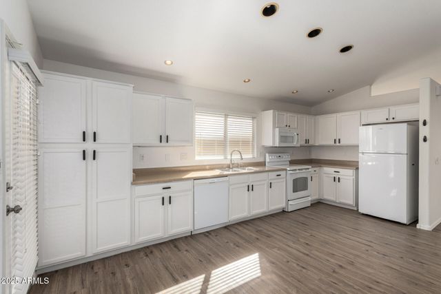 1328 E BINNER Drive, Chandler, AZ 85225