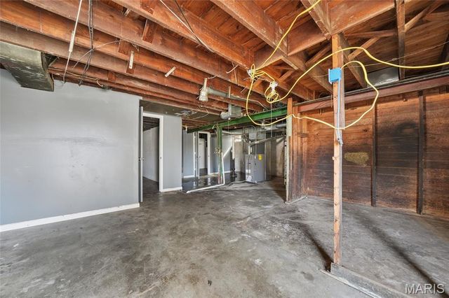 6949 Claremore Drive, St Louis, MO 63121