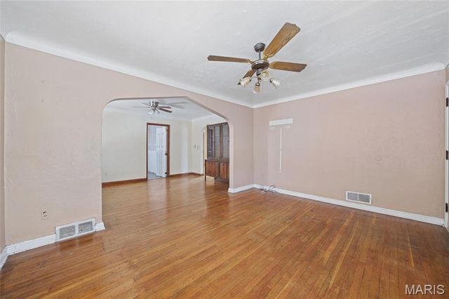 6949 Claremore Drive, St Louis, MO 63121