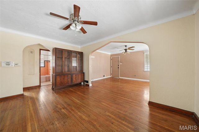 6949 Claremore Drive, St Louis, MO 63121