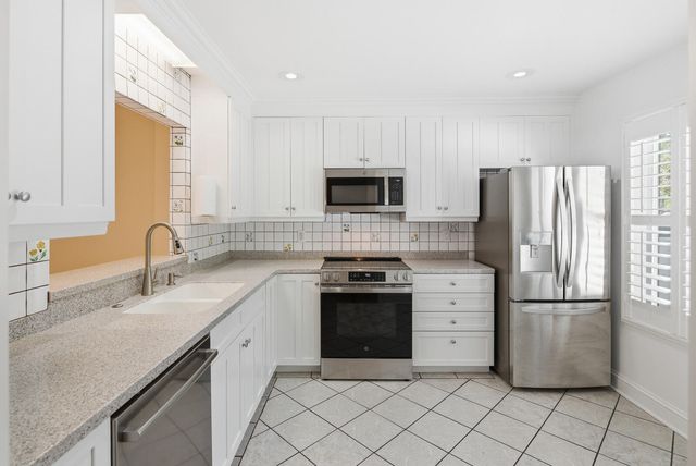 321 Lapwing Lane, Mount Pleasant, SC 29464