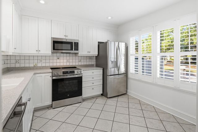 321 Lapwing Lane, Mount Pleasant, SC 29464
