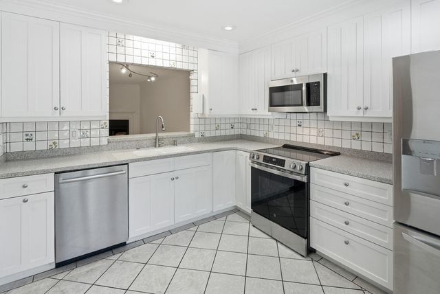321 Lapwing Lane, Mount Pleasant, SC 29464