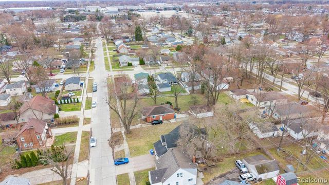 5128 Harding Street, Dearborn Heights, MI 48125