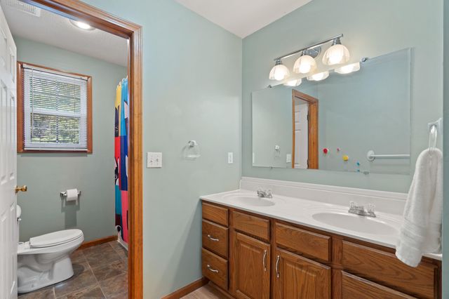 7951 N MARIGOLD CT, Columbia, MO 65202