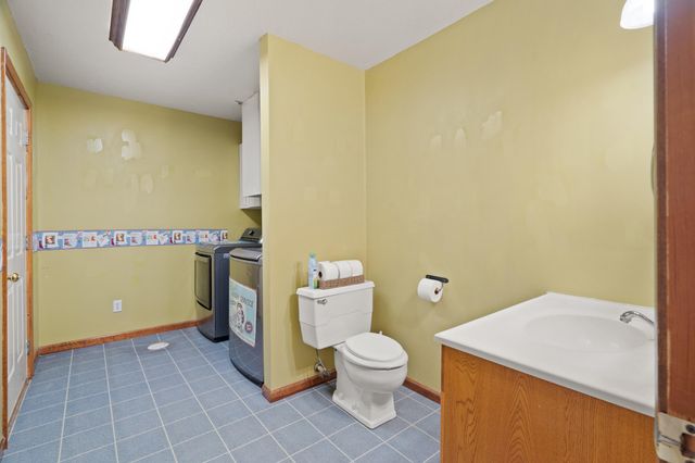 7951 N MARIGOLD CT, Columbia, MO 65202