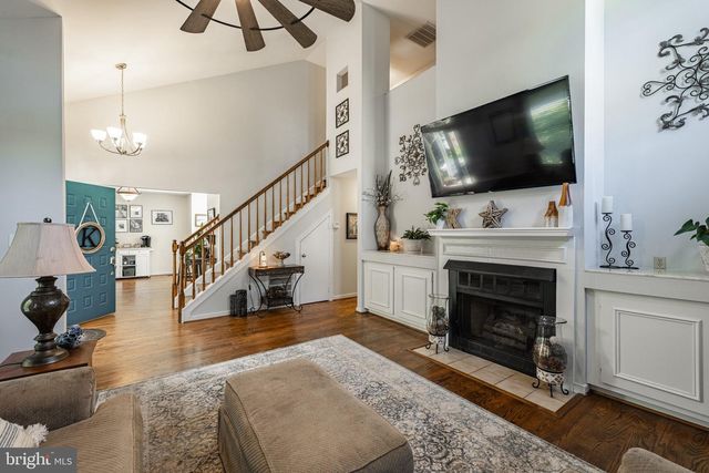 43 WOODLAWN TER, Fredericksburg, VA 22405