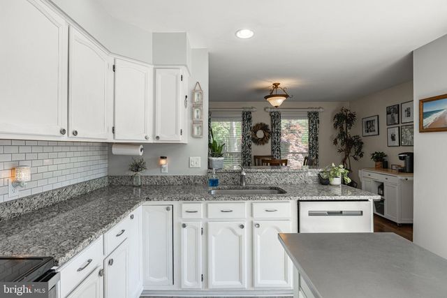 43 WOODLAWN TER, Fredericksburg, VA 22405