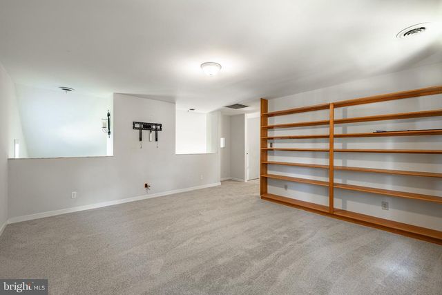 43 WOODLAWN TER, Fredericksburg, VA 22405