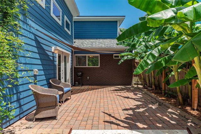1017 Forest Road, Clear Lake Shores, TX 77565