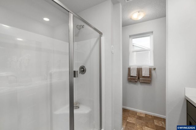 1123 Clemson St, Woodburn, OR 97071
