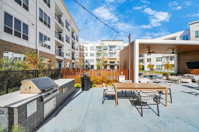 15635 Memorial Drive 277, Houston, TX 77079