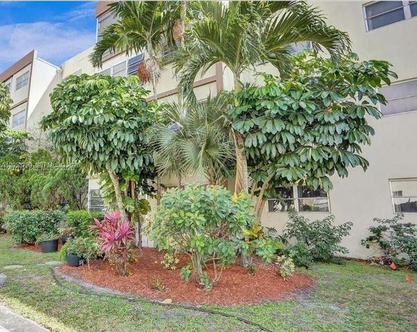4047 NW 16th Street 403, Lauderhill, FL 33313