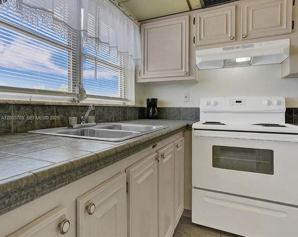 4047 NW 16th Street 403, Lauderhill, FL 33313