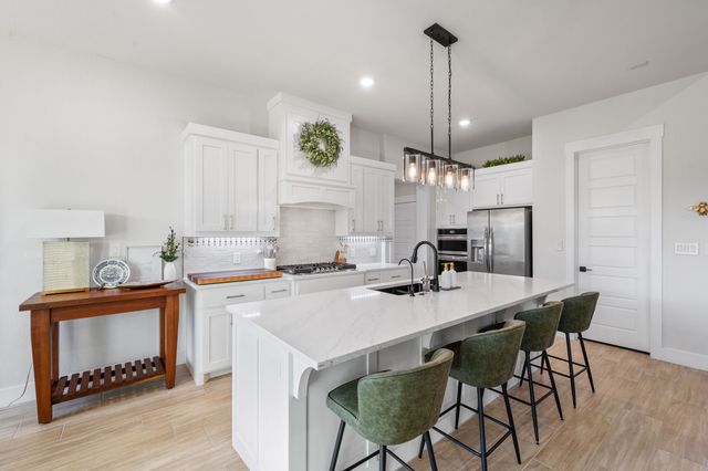 2516 Birchwood Drive, Granbury, TX 76049