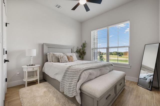 2516 Birchwood Drive, Granbury, TX 76049